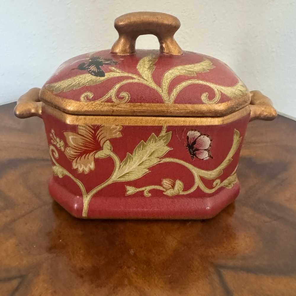 Decorative Hand Painted Resin Box With Handles 7” - Picture 1 of 8
